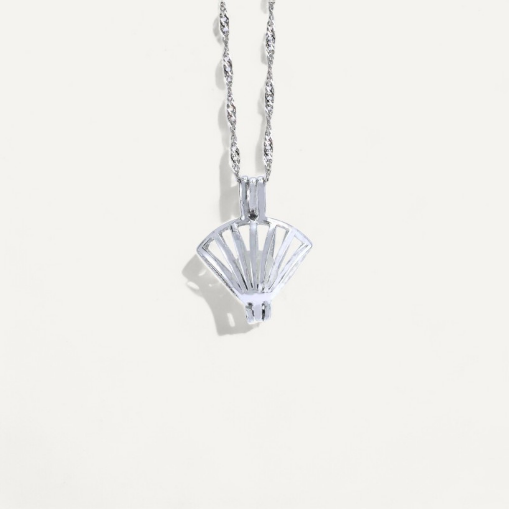 Luminous Sea Shell Necklace