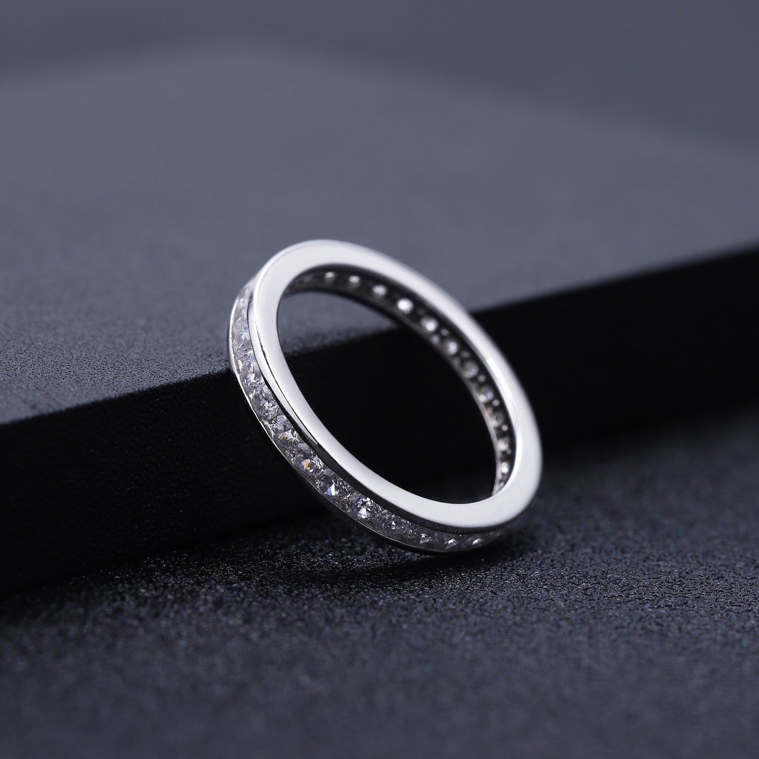 Moissanite Diamond Infinity Band