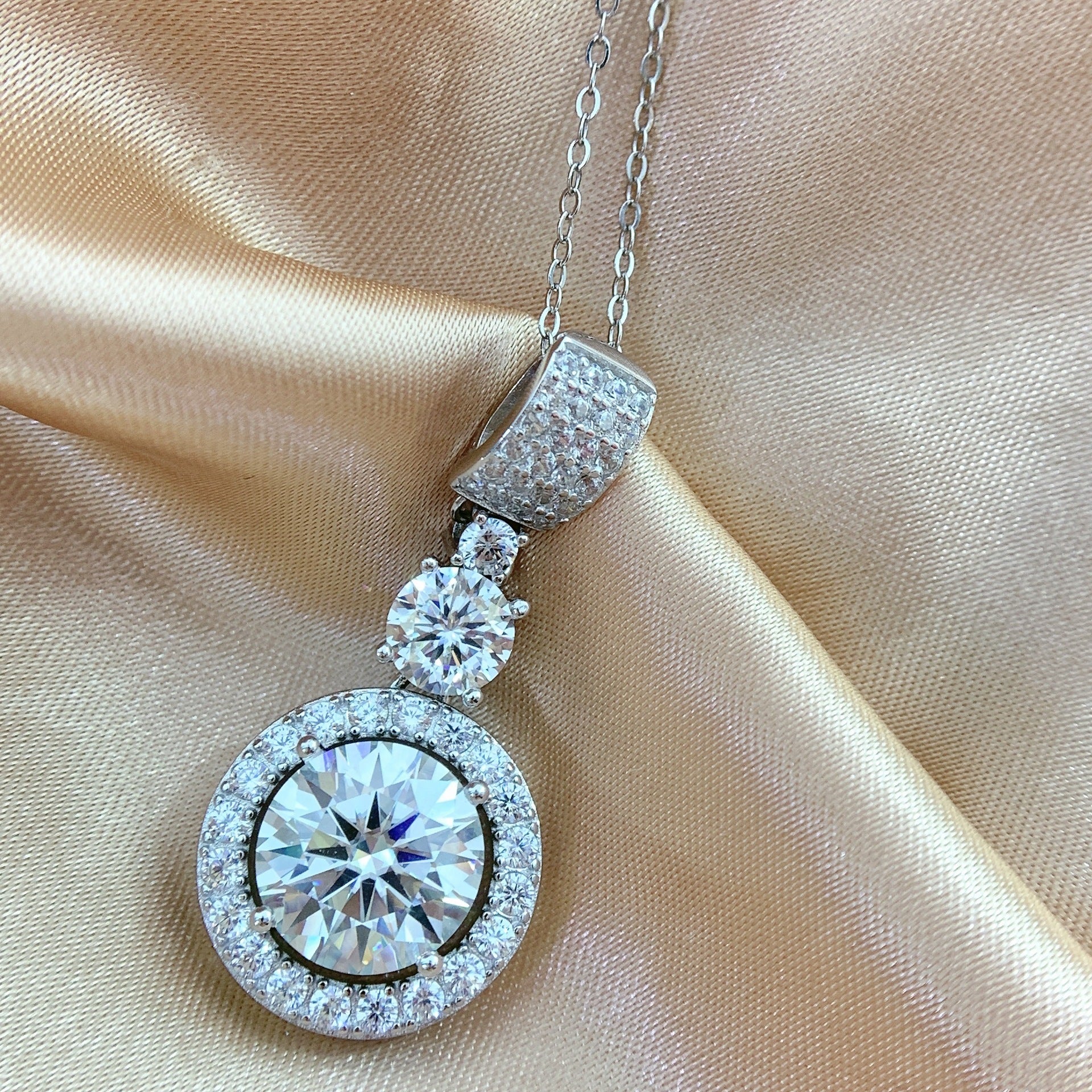 Moissanite Diamond Lineage Necklace