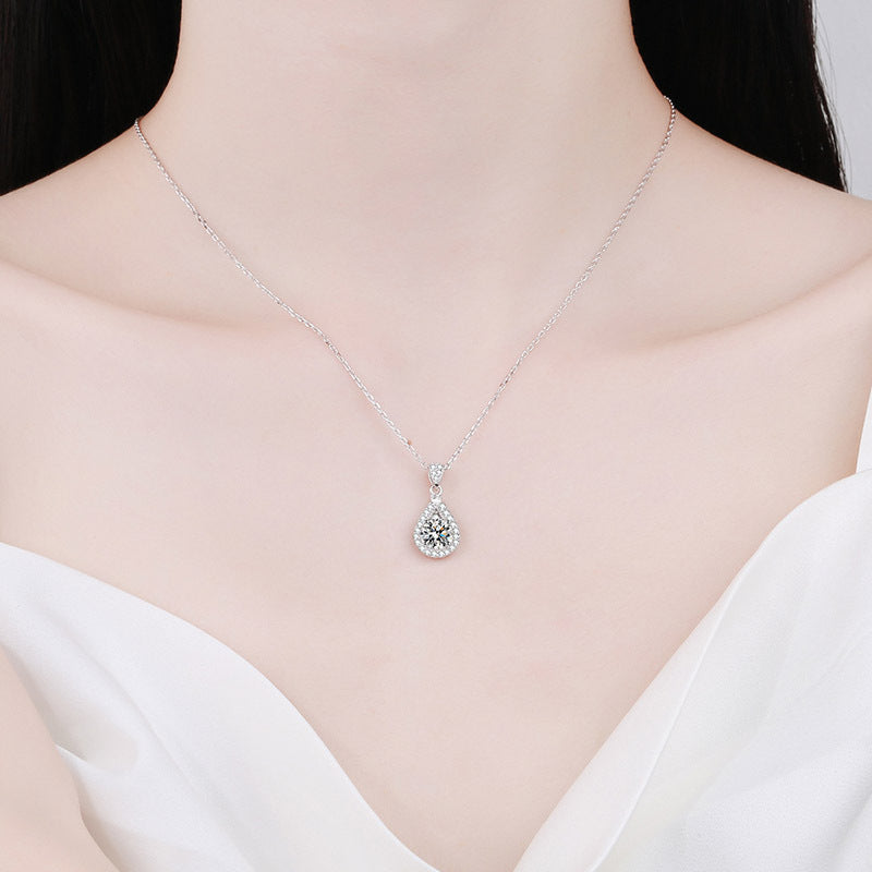 Moissanite Diamond Lueur Pendant