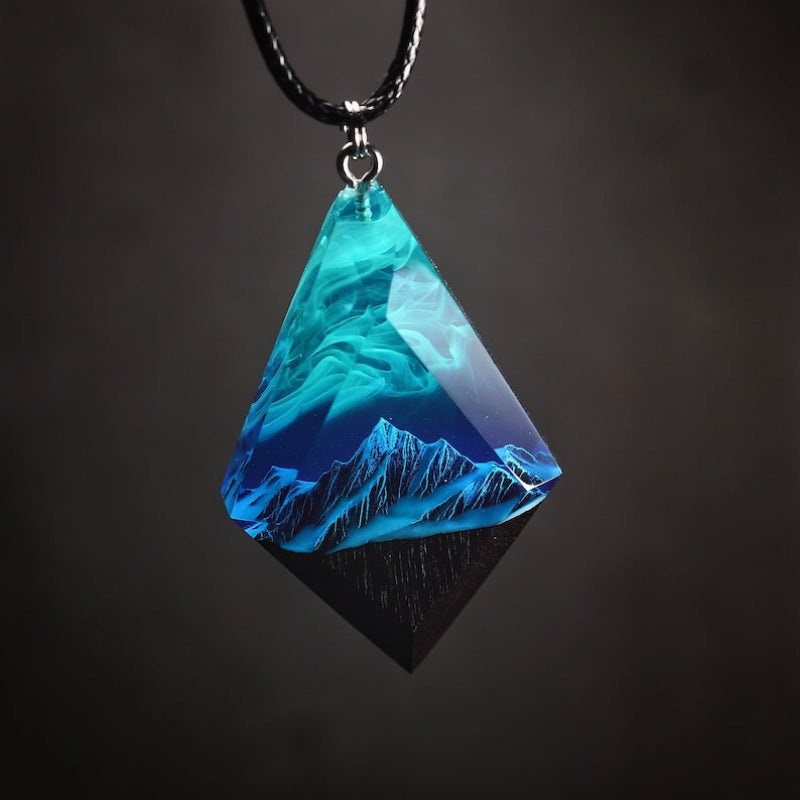 Collier Lumineux Montagne Enneigée