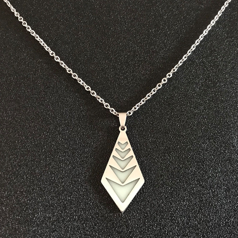 Collier pendentif géométrique lumineux 