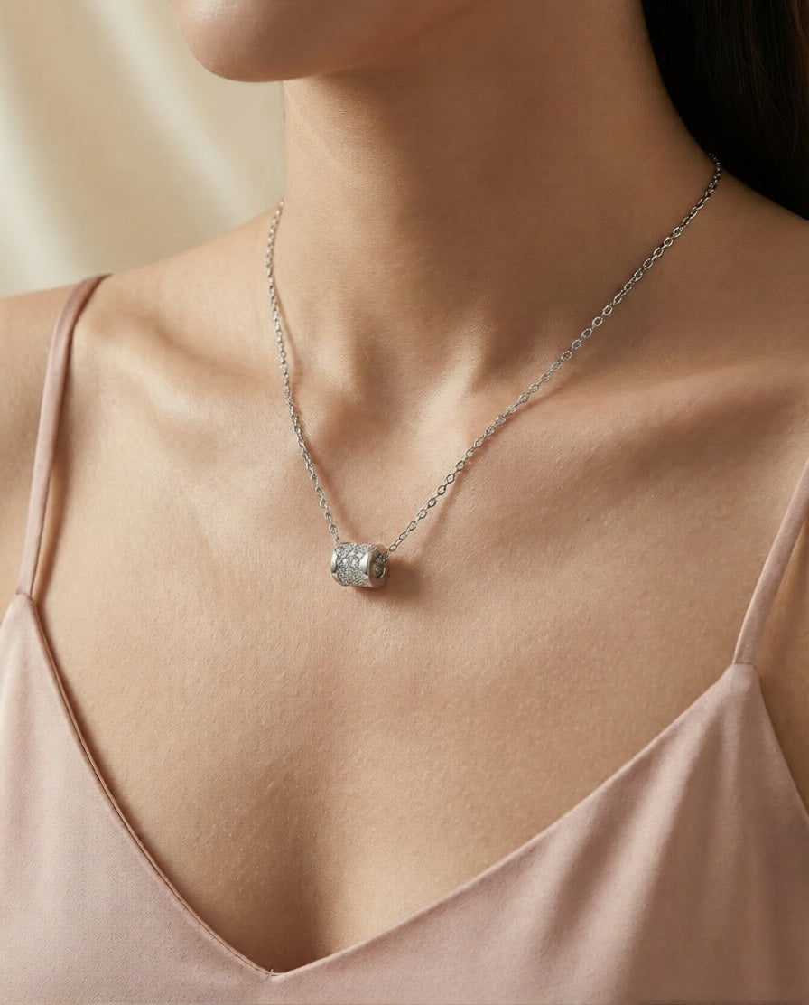 Collar Aurora de diamantes y moissanita