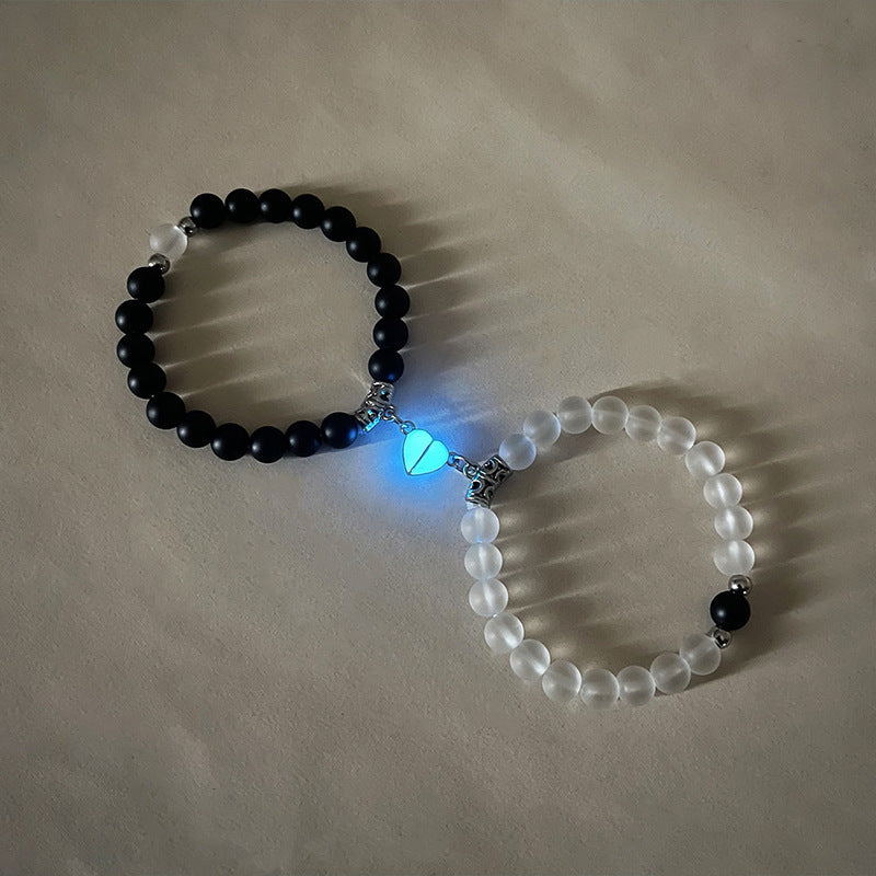 Pulseras luminosas para parejas con adornos de corazón