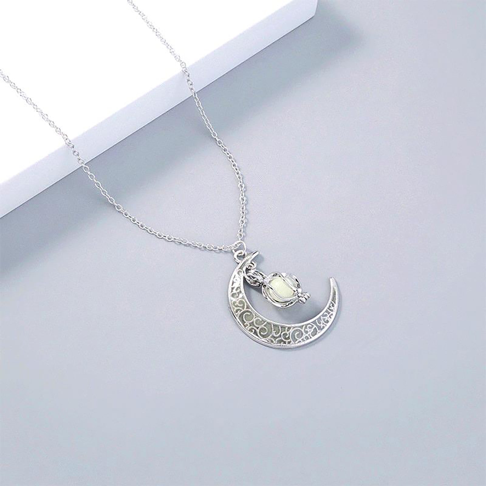 Collier de citrouille de lune lumineuse