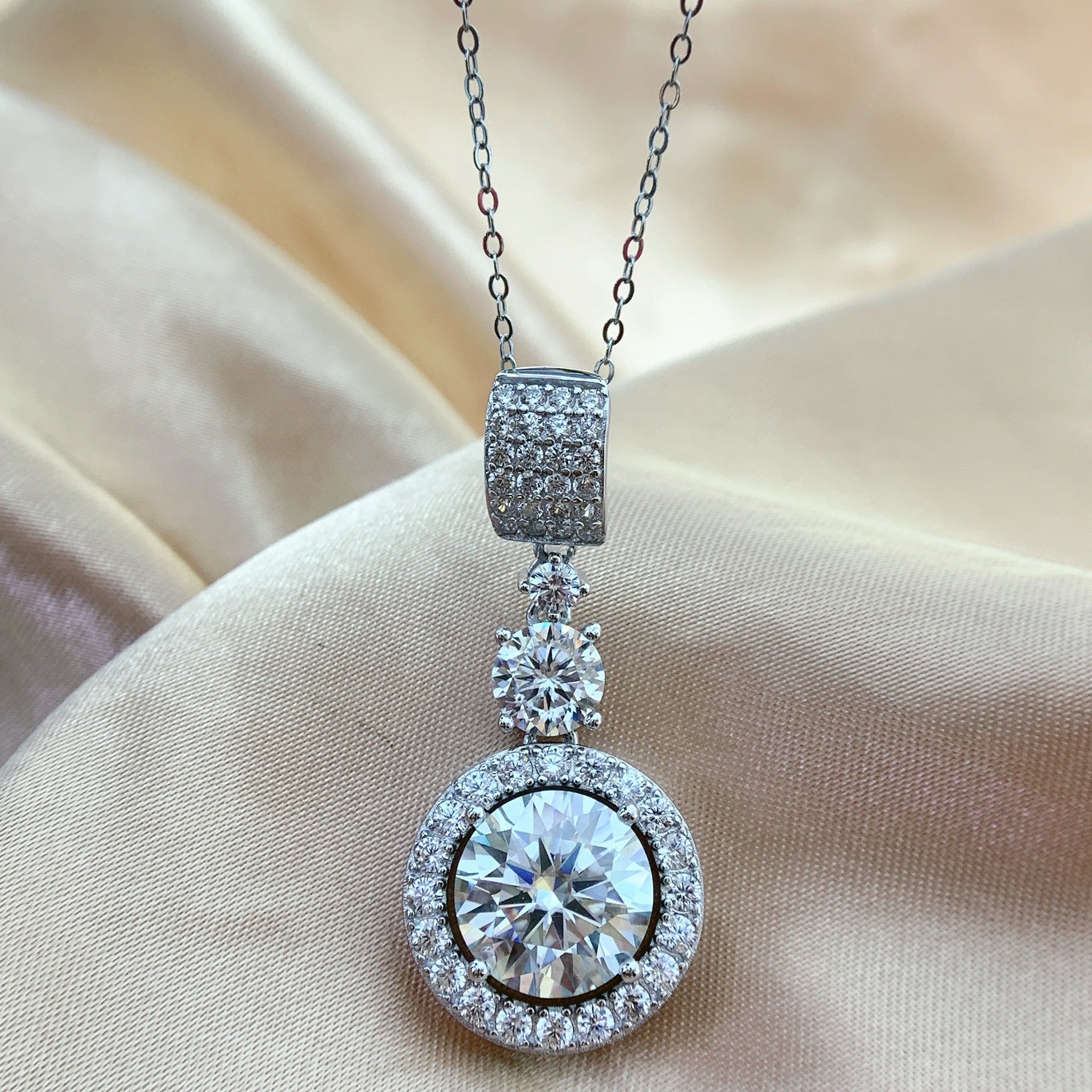 Moissanite Diamond Lineage Necklace